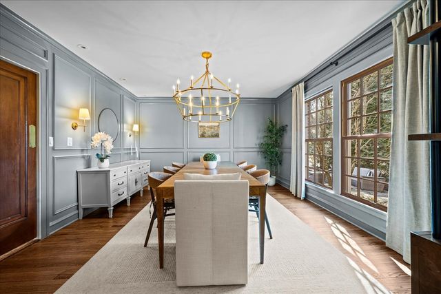 955 Vernon Avenue, Winnetka, IL 60093