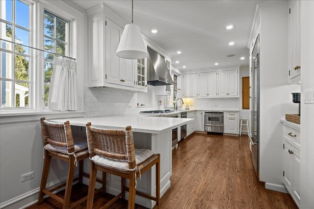 955 Vernon Avenue, Winnetka, IL 60093