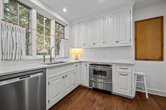 955 Vernon Avenue, Winnetka, IL 60093