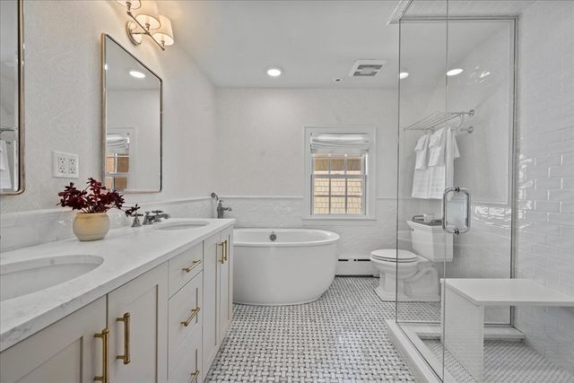 955 Vernon Avenue, Winnetka, IL 60093