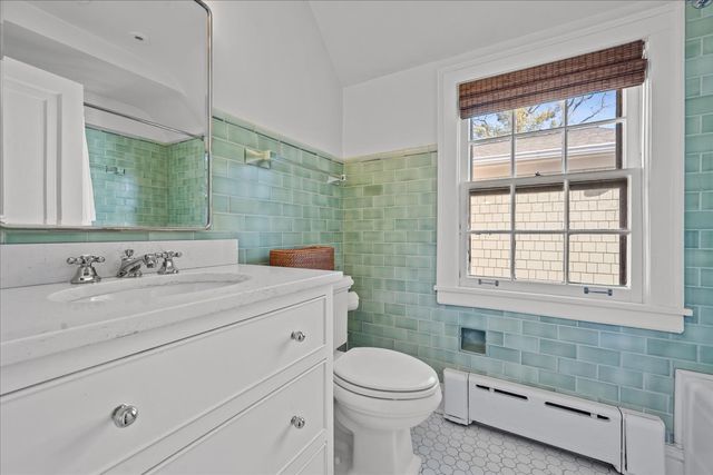 955 Vernon Avenue, Winnetka, IL 60093