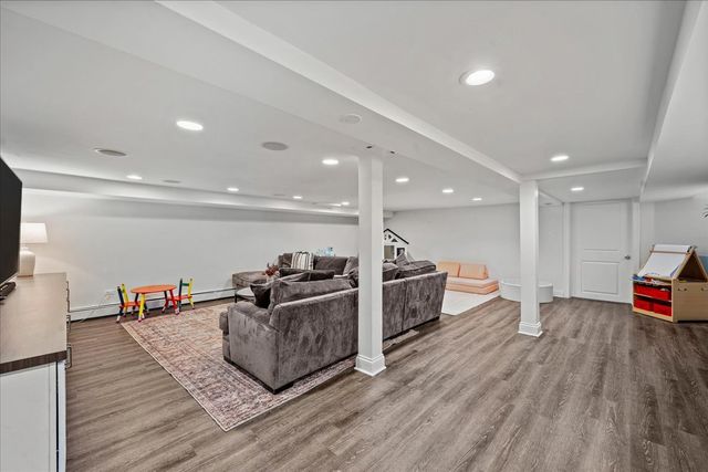 955 Vernon Avenue, Winnetka, IL 60093