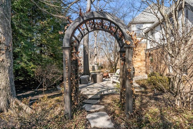 955 Vernon Avenue, Winnetka, IL 60093