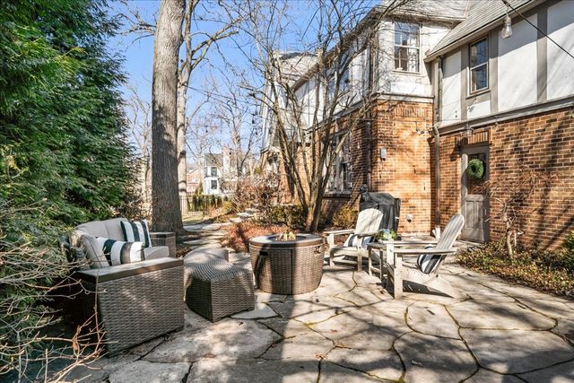 955 Vernon Avenue, Winnetka, IL 60093