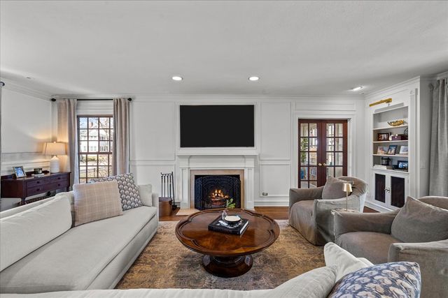 955 Vernon Avenue, Winnetka, IL 60093