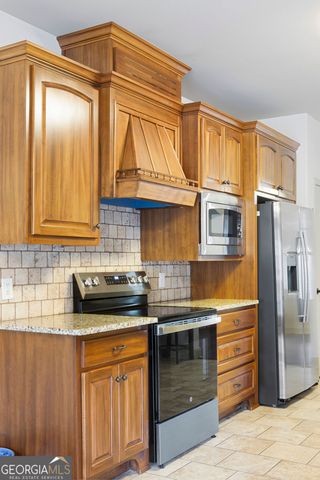 241 Spring Hill Drive, Ellerslie, GA 31807