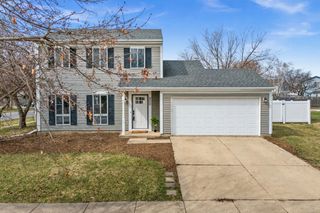 2S130 Waltham Court, Warrenville, IL 60555