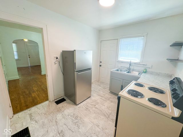 1464 N Chester Avenue, Indianapolis, IN 46201