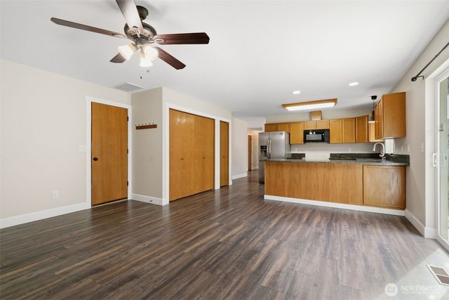 402 Lacey Avenue, Selah, WA 98942