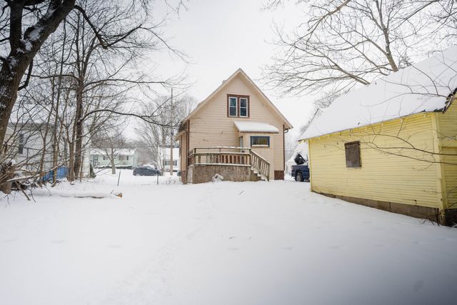 1522 Robertson Avenue, Lansing, MI 48915