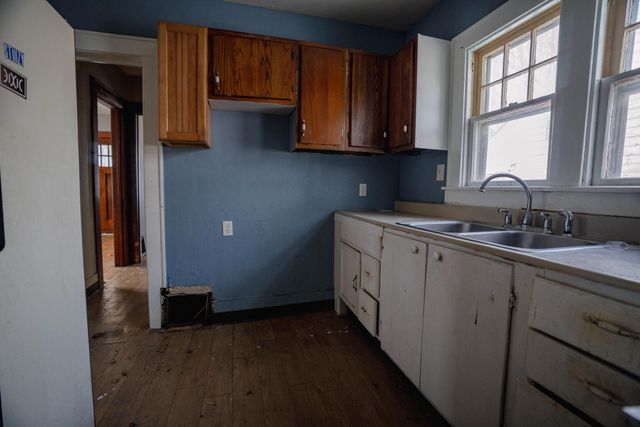 1522 Robertson Avenue, Lansing, MI 48915