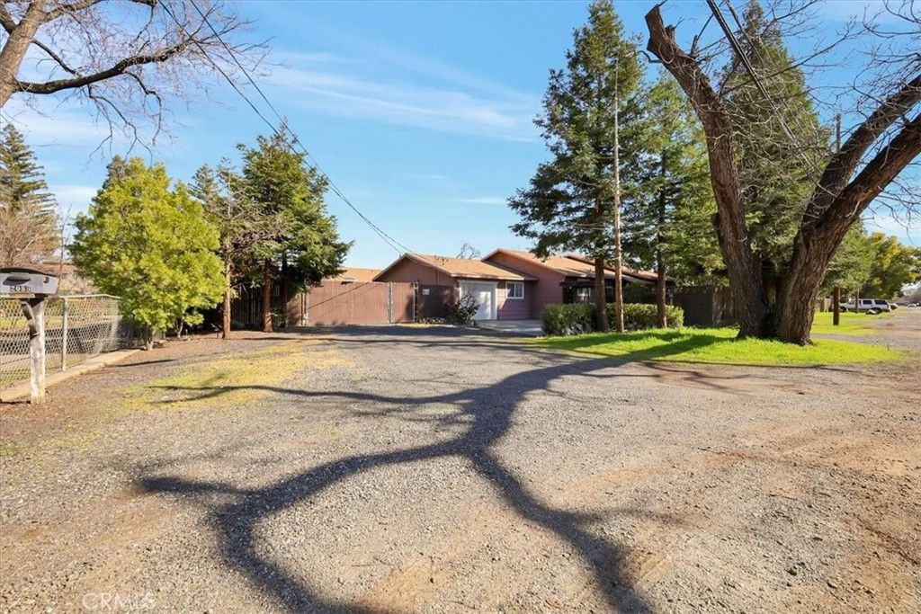 Image 3 of property listing at 2085 Mulberry Street, Chico, CA 95928