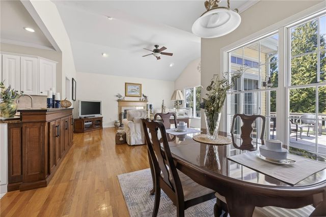 25 Southern View Drive, Narragansett, RI 02882