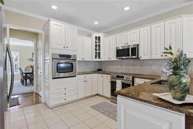 25 Southern View Drive, Narragansett, RI 02882