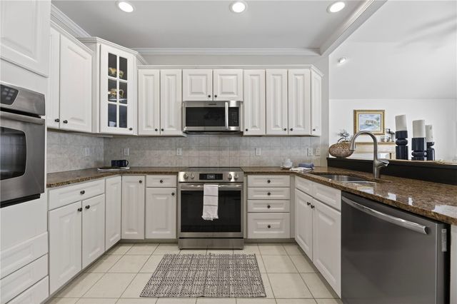 25 Southern View Drive, Narragansett, RI 02882