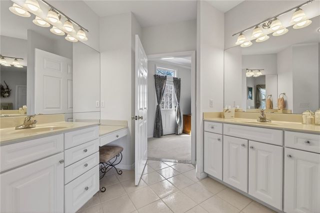 25 Southern View Drive, Narragansett, RI 02882