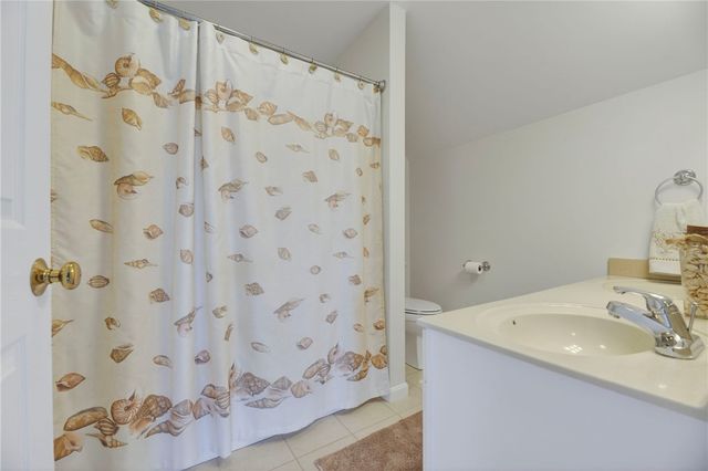 25 Southern View Drive, Narragansett, RI 02882