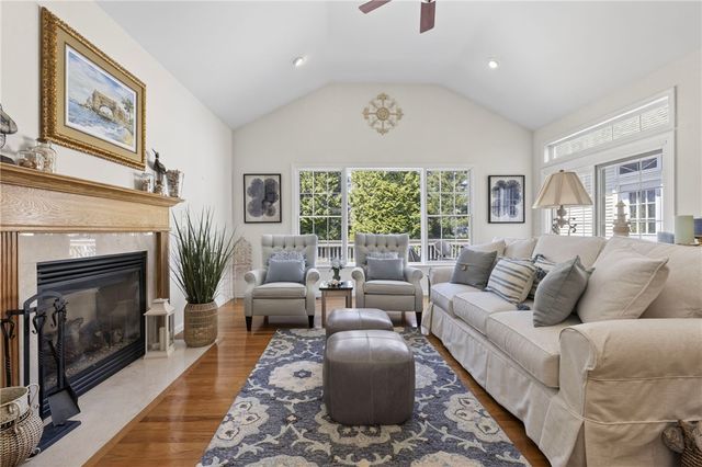 25 Southern View Drive, Narragansett, RI 02882