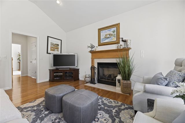 25 Southern View Drive, Narragansett, RI 02882