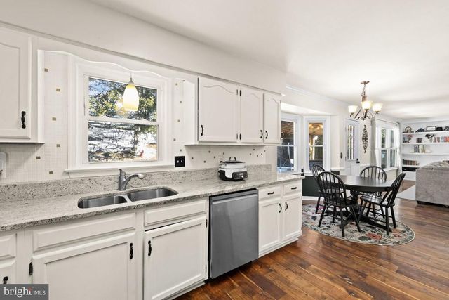 105 CHINABERRY DR, Fredericksburg, VA 22407