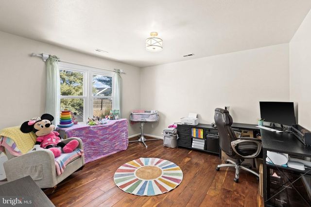 105 CHINABERRY DR, Fredericksburg, VA 22407