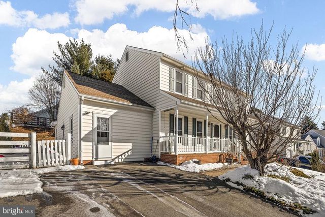 105 CHINABERRY DR, Fredericksburg, VA 22407