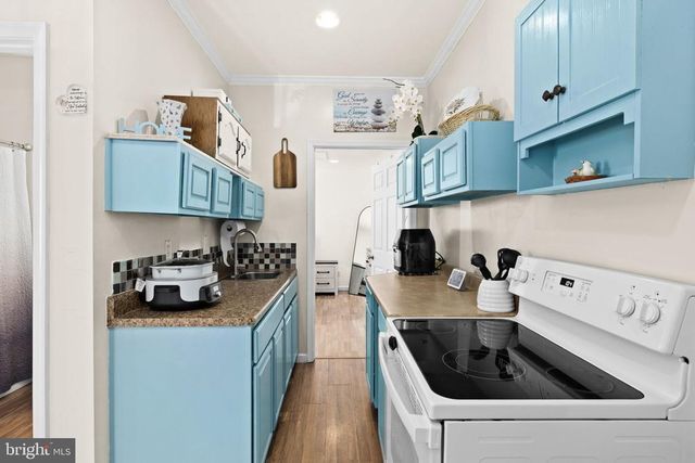 105 CHINABERRY DR, Fredericksburg, VA 22407