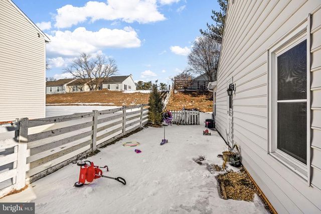 105 CHINABERRY DR, Fredericksburg, VA 22407