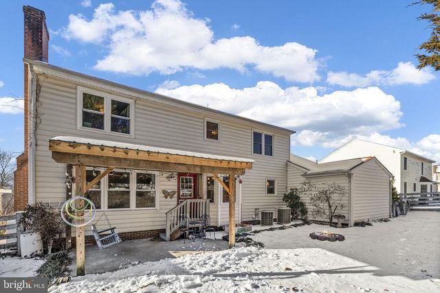 105 CHINABERRY DR, Fredericksburg, VA 22407