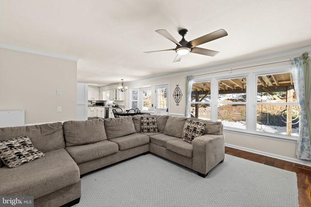 105 CHINABERRY DR, Fredericksburg, VA 22407