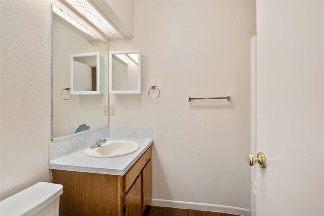 200 Concho ST B, Lockhart, TX 78644