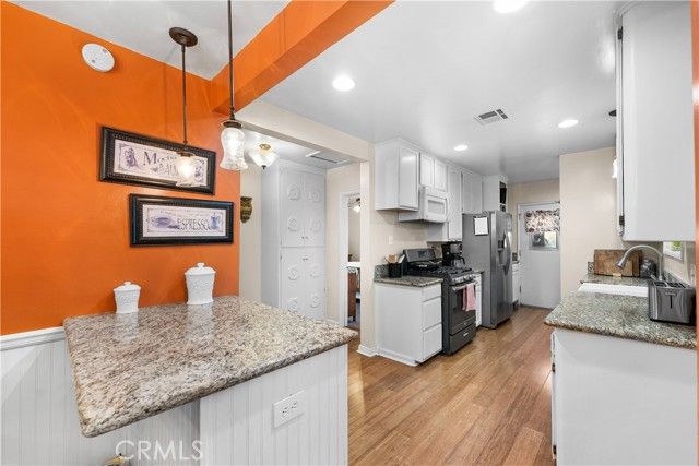 1335 W Ivyton, Lancaster, CA 93534