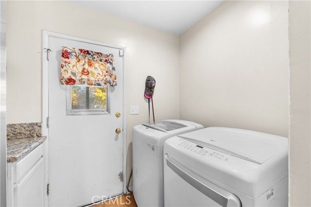 1335 W Ivyton, Lancaster, CA 93534