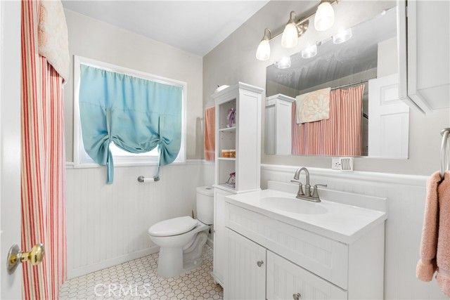 1335 W Ivyton, Lancaster, CA 93534