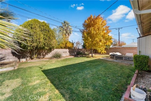 1335 W Ivyton, Lancaster, CA 93534