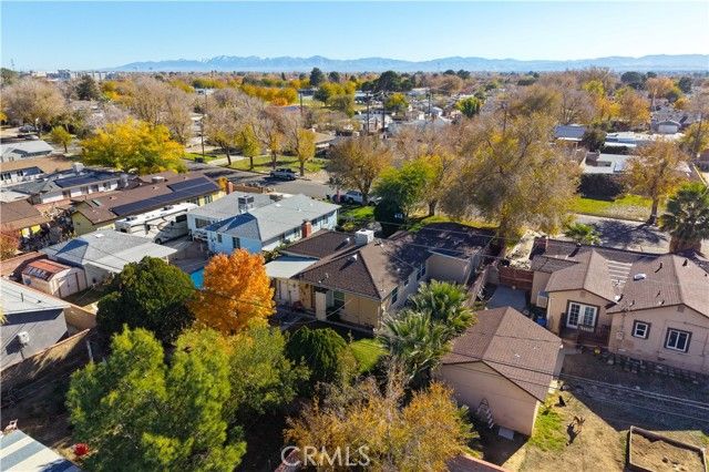 1335 W Ivyton, Lancaster, CA 93534