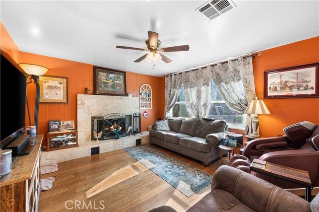 1335 W Ivyton, Lancaster, CA 93534