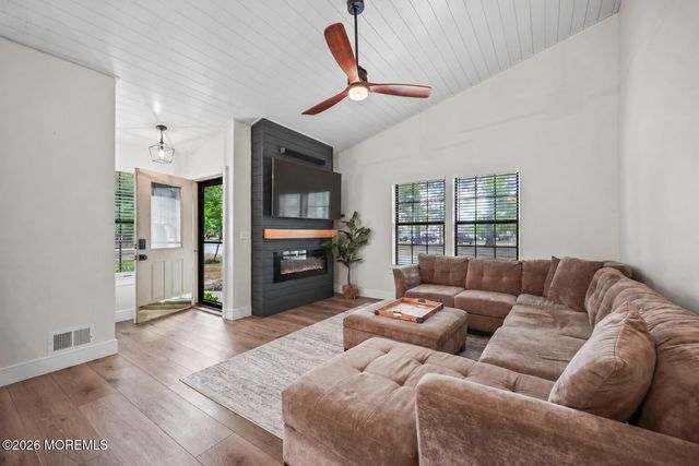 1900 Lilly Lane, Jackson, NJ 08527