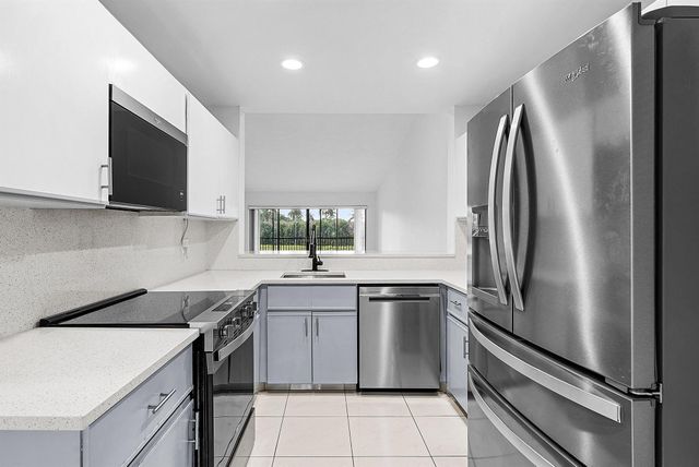 5054 Golfview Court 1525, Delray Beach, FL 33484