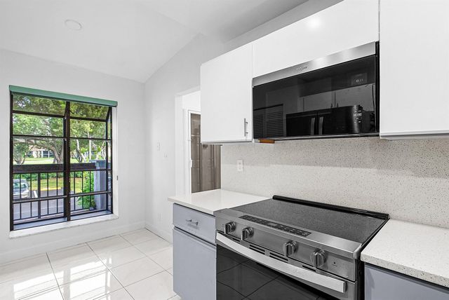 5054 Golfview Court 1525, Delray Beach, FL 33484