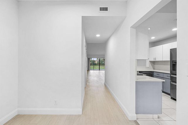 5054 Golfview Court 1525, Delray Beach, FL 33484