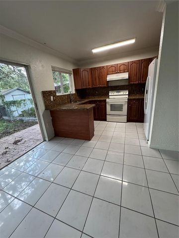 20138 NW 38th Pl, Miami Gardens, FL 33055