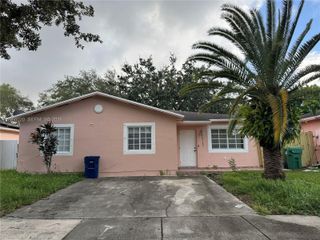 20138 NW 38th Pl, Miami Gardens, FL 33055