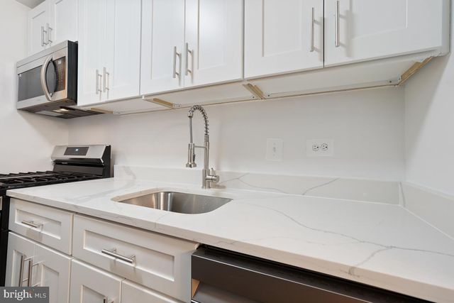 1900 LYTTONSVILLE RD #216, Silver Spring, MD 20910