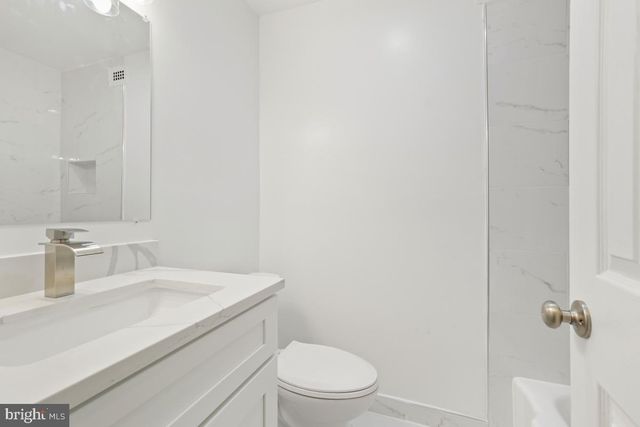 1900 LYTTONSVILLE RD #216, Silver Spring, MD 20910