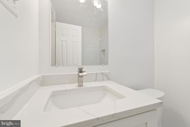 1900 LYTTONSVILLE RD #216, Silver Spring, MD 20910