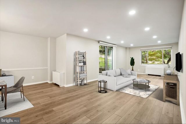 1900 LYTTONSVILLE RD #216, Silver Spring, MD 20910