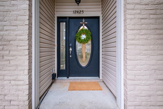 12425 Brodie Creek Trail, Little Rock, AR 72211