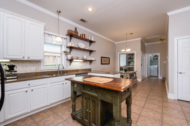 12425 Brodie Creek Trail, Little Rock, AR 72211