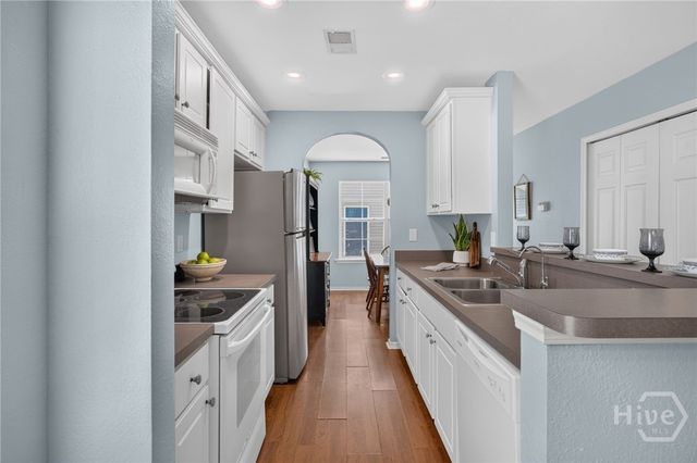 33 Westbourne Way, Savannah, GA 31407